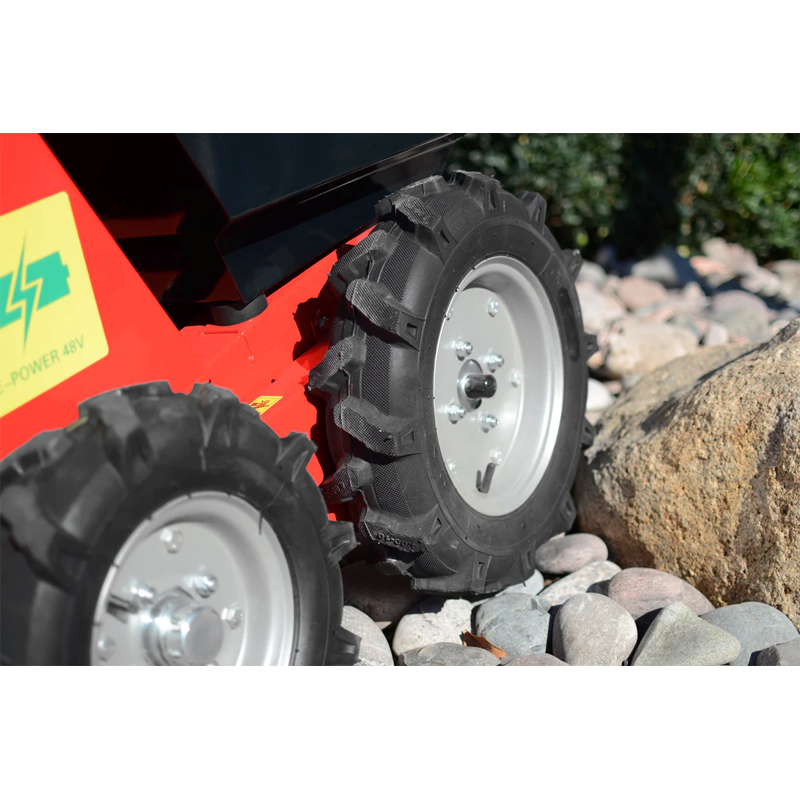 Tomahawk_Power_TBUGGY300e_30_inch_Electric_Power_Buggy_Wheels_Close_up_View