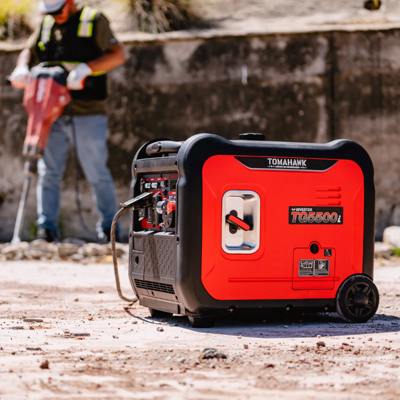 Tomahawk_Power_TG5500i_Gas_Powered_5500_Watt_Inverter_Generator_on_Construction_Site