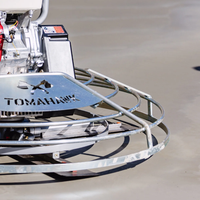 Tomahawk_Power_TPT36FXH_270_36_inch_Fast_Pitch_Power_Trowel_Outdoor_Image_3